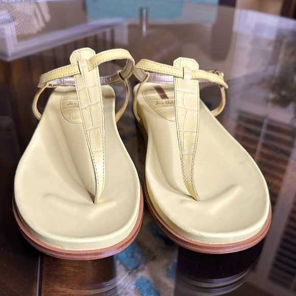 New Sam Edelman Naomi pale yellow sandal 💛 - Picture 2 of 14